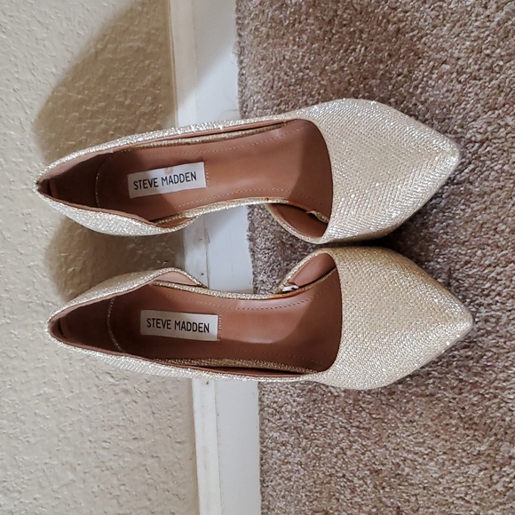 Steve Madden - Gold Glitter Stilettos - 7.5 - Picture 2 of 9
